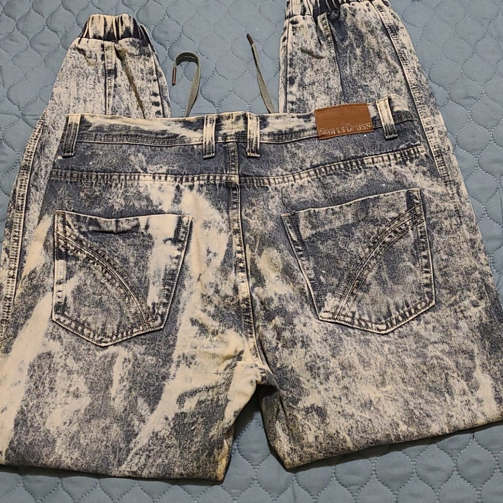 Jeans - Picture 2 of 4